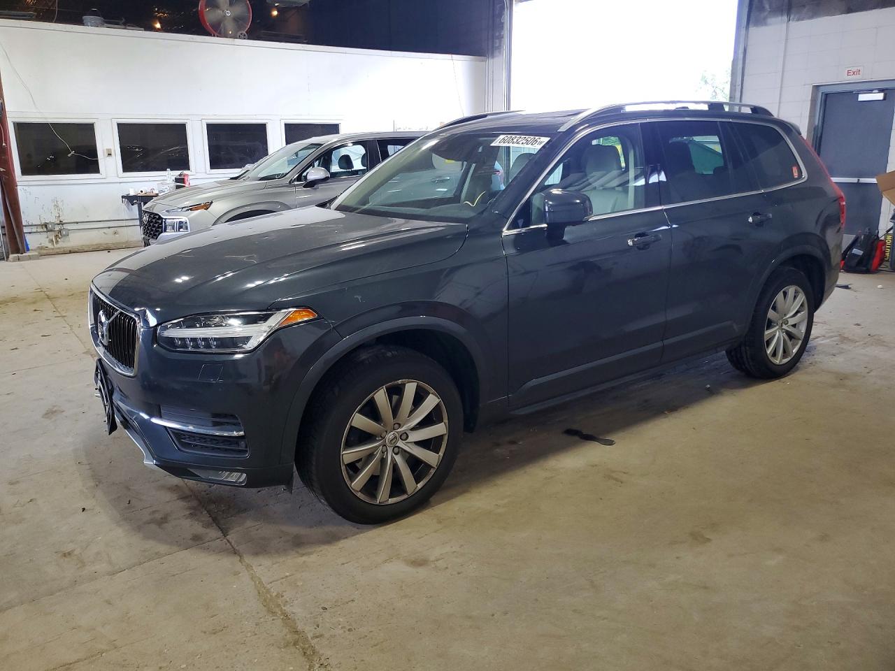 2016 VOLVO XC90