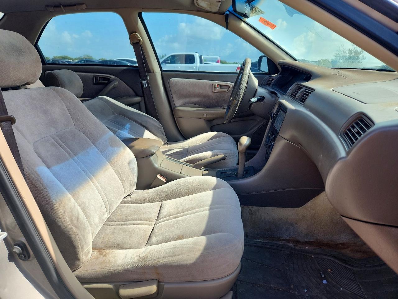 1998 TOYOTA CAMRY LE
