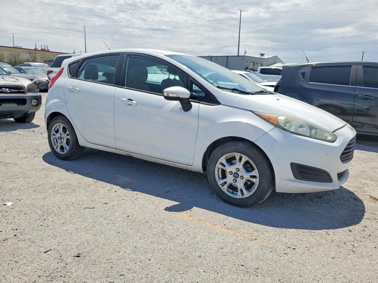 2015 FORD FIESTA