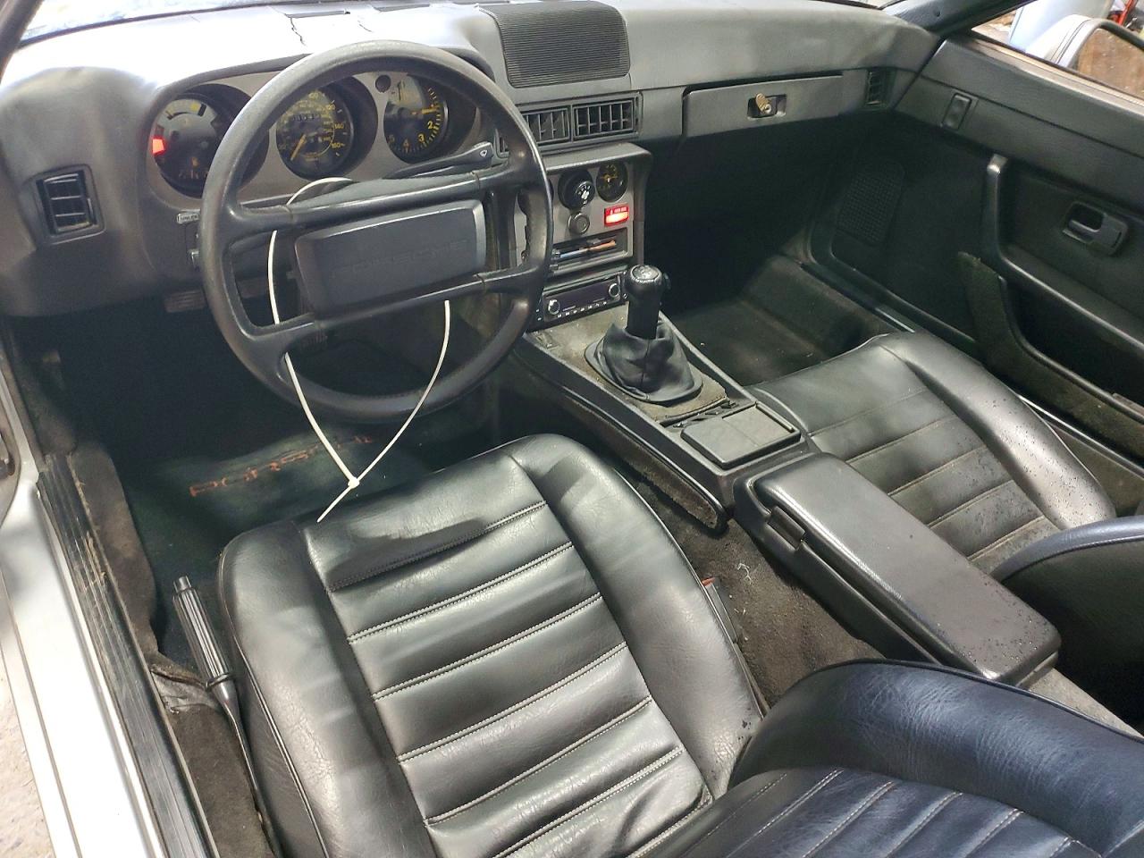 1983 PORSCHE 944