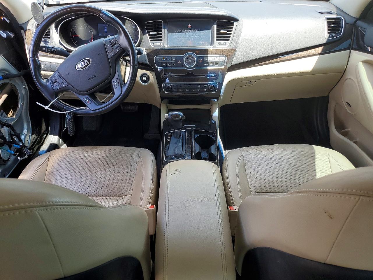2014 KIA CADENZA