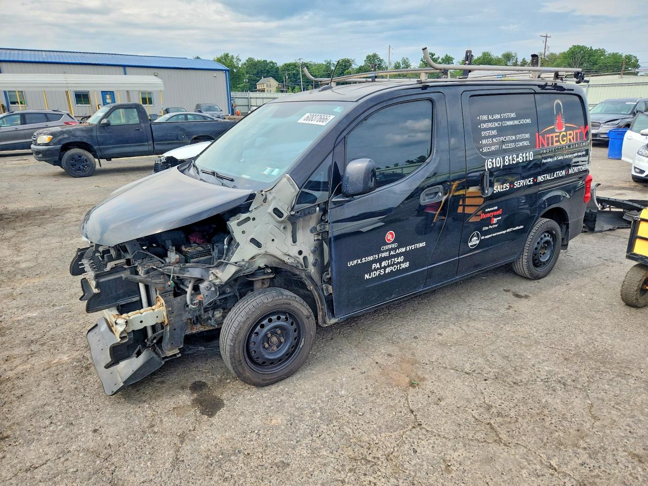2017 NISSAN NV