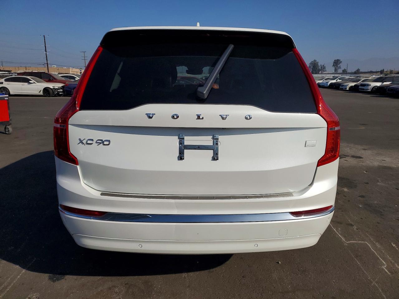 2024 VOLVO