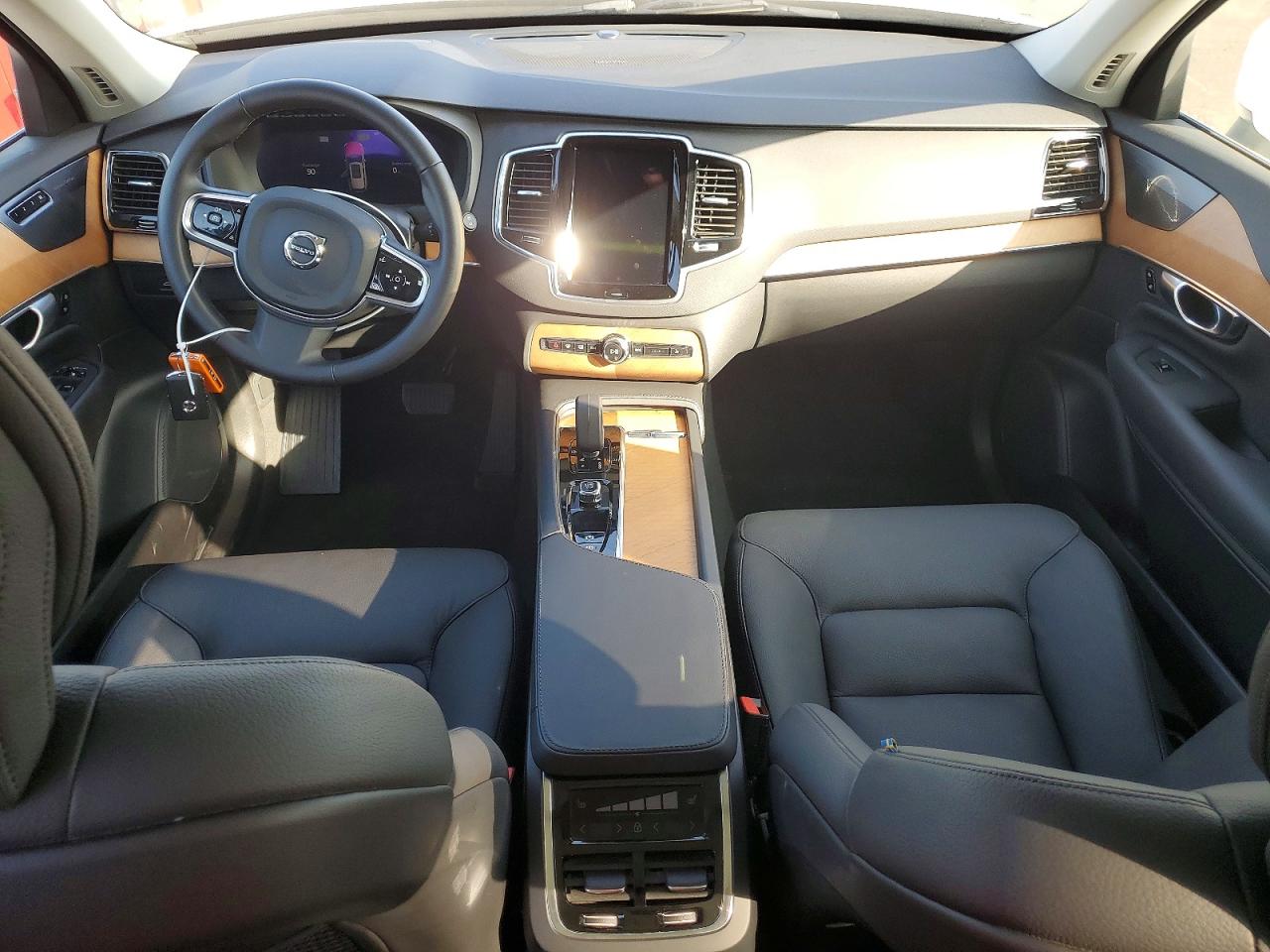 2024 VOLVO