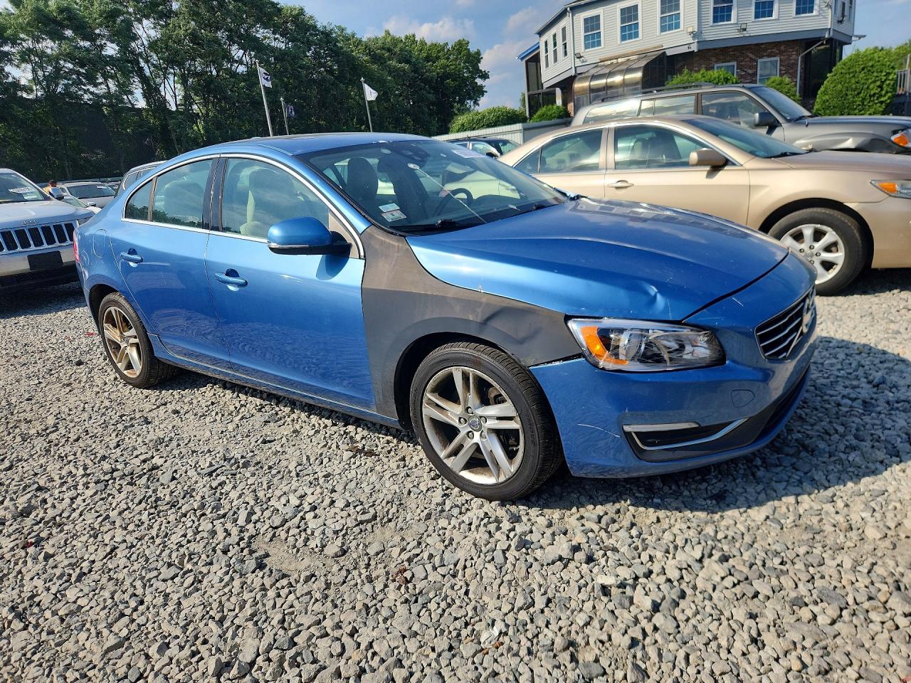 2015 VOLVO S60