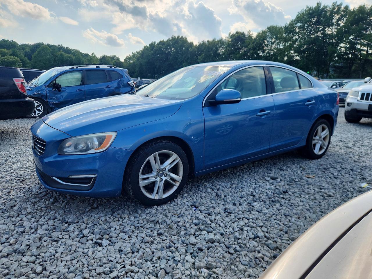 2015 VOLVO S60