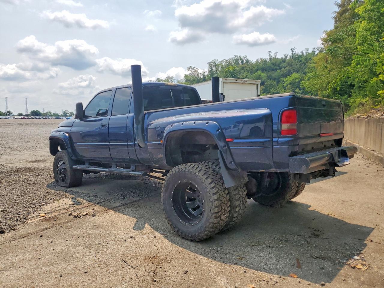 2001 DODG RAM 2500