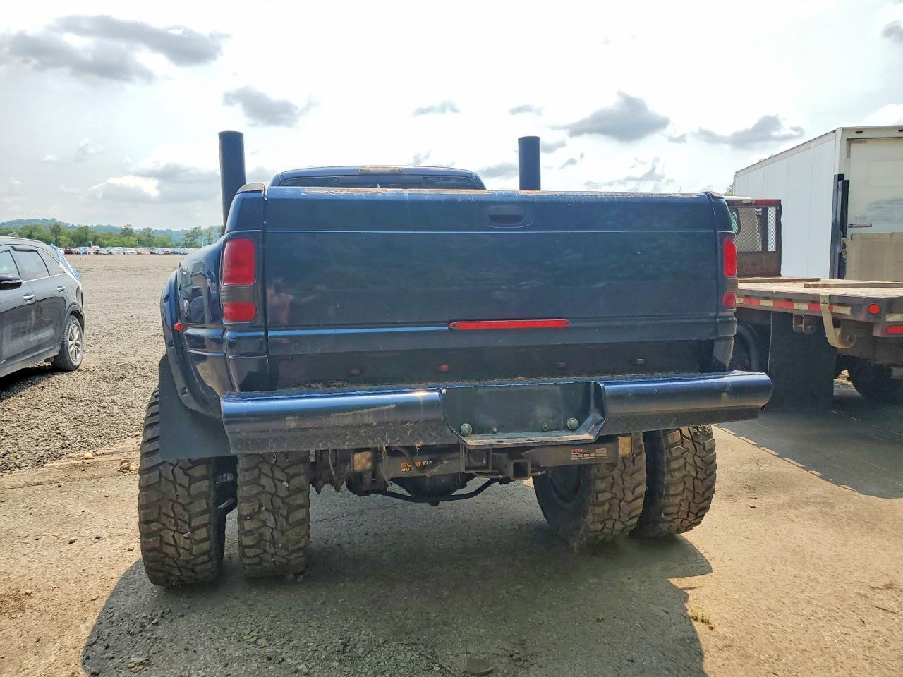 2001 DODG RAM 2500