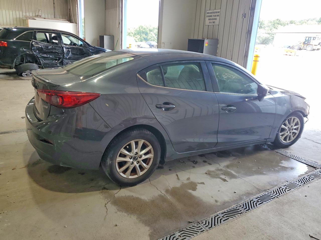 2015 MAZDA 3