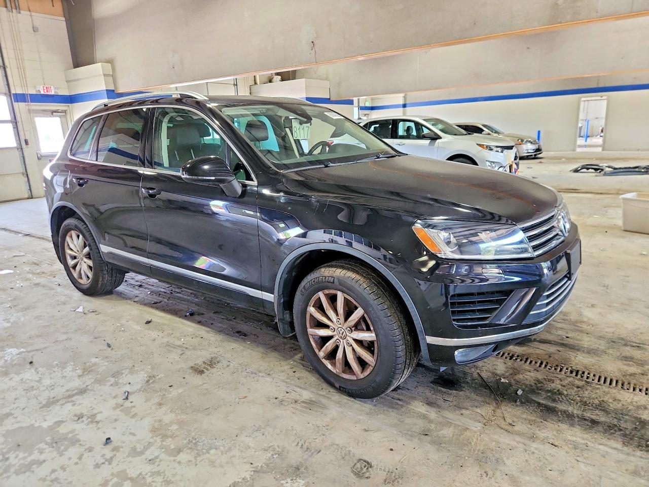 2016 VOLKSWAGEN TOUAREG
