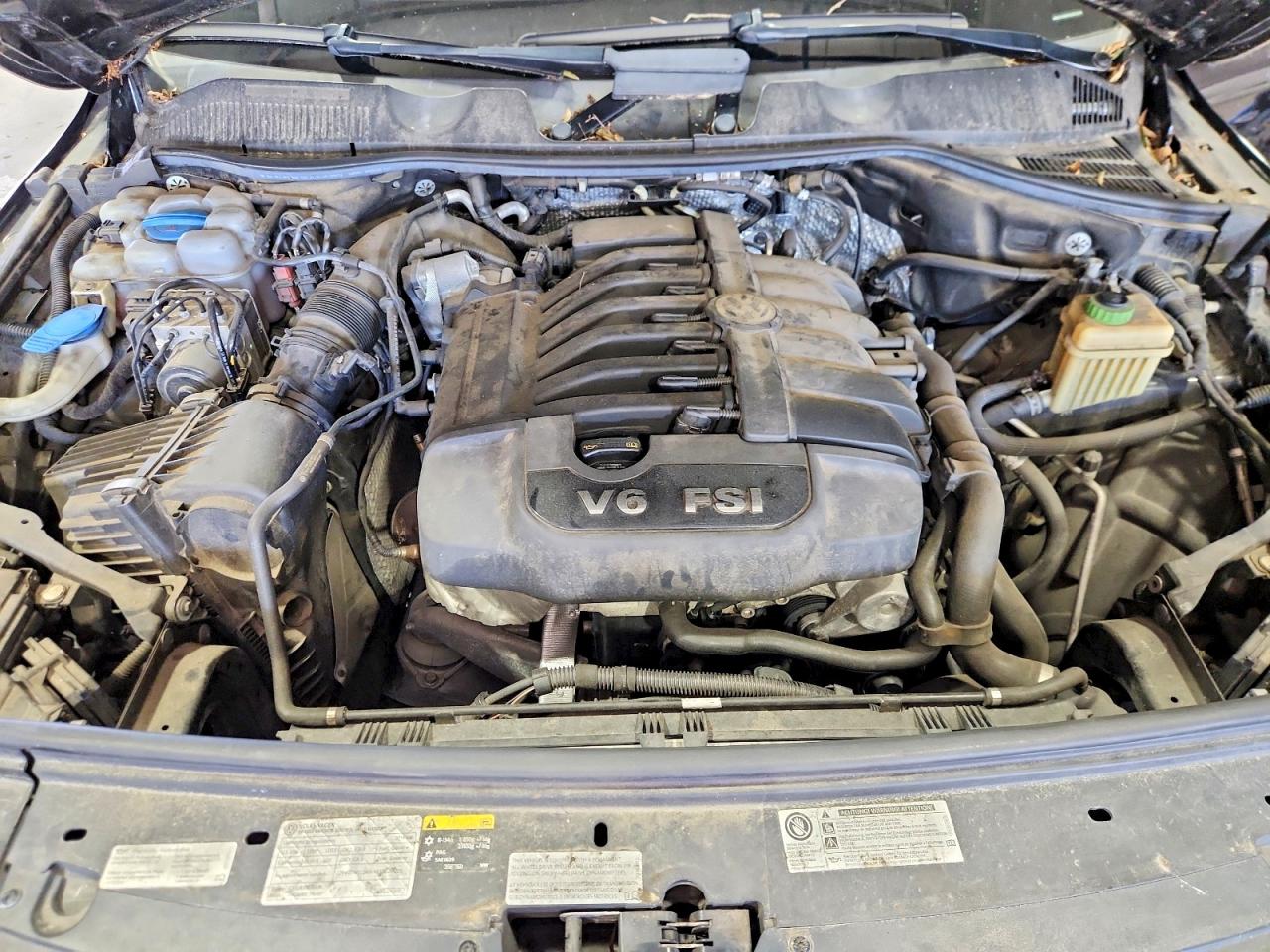 2016 VOLKSWAGEN TOUAREG