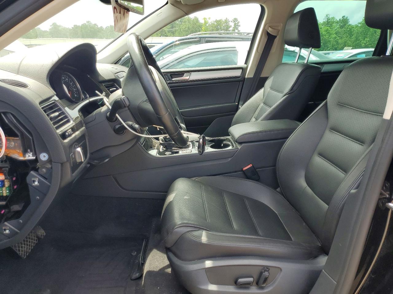 2016 VOLKSWAGEN TOUAREG