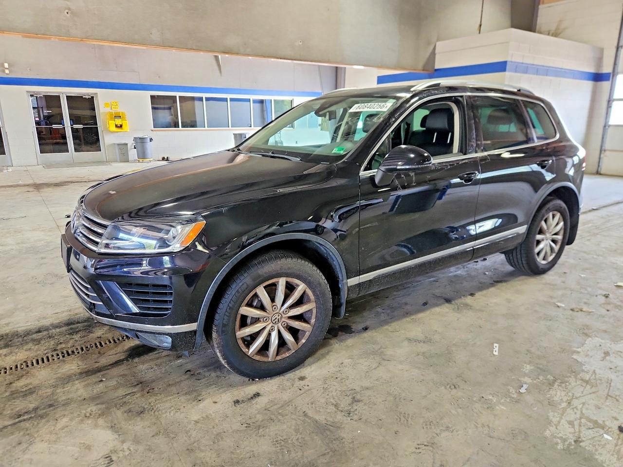 2016 VOLKSWAGEN TOUAREG