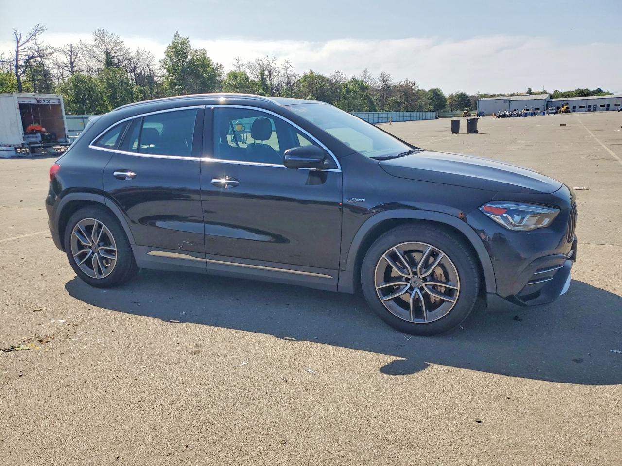 2022 MERCEDES-BENZ GLA-CLASS