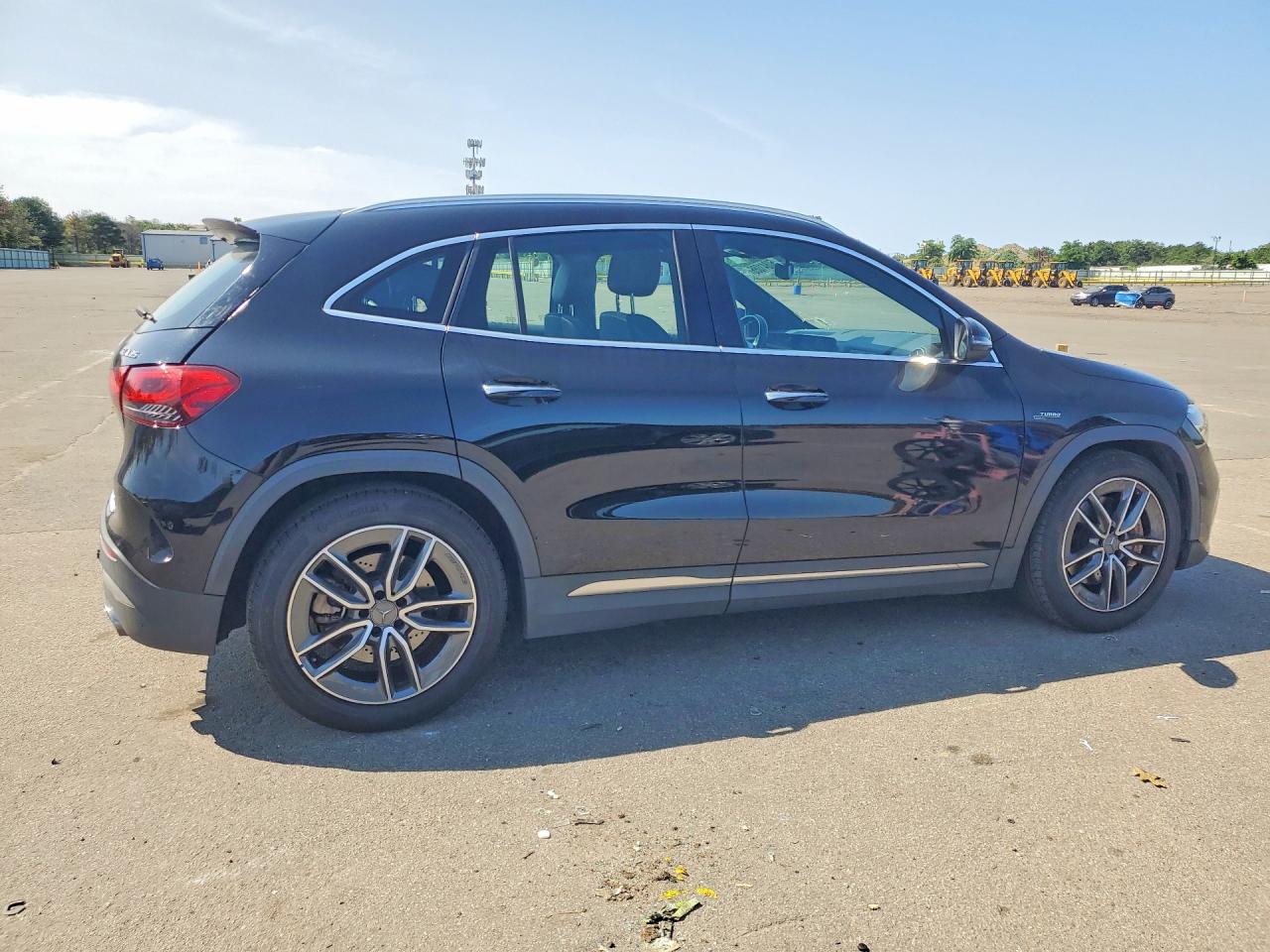 2022 MERCEDES-BENZ GLA-CLASS