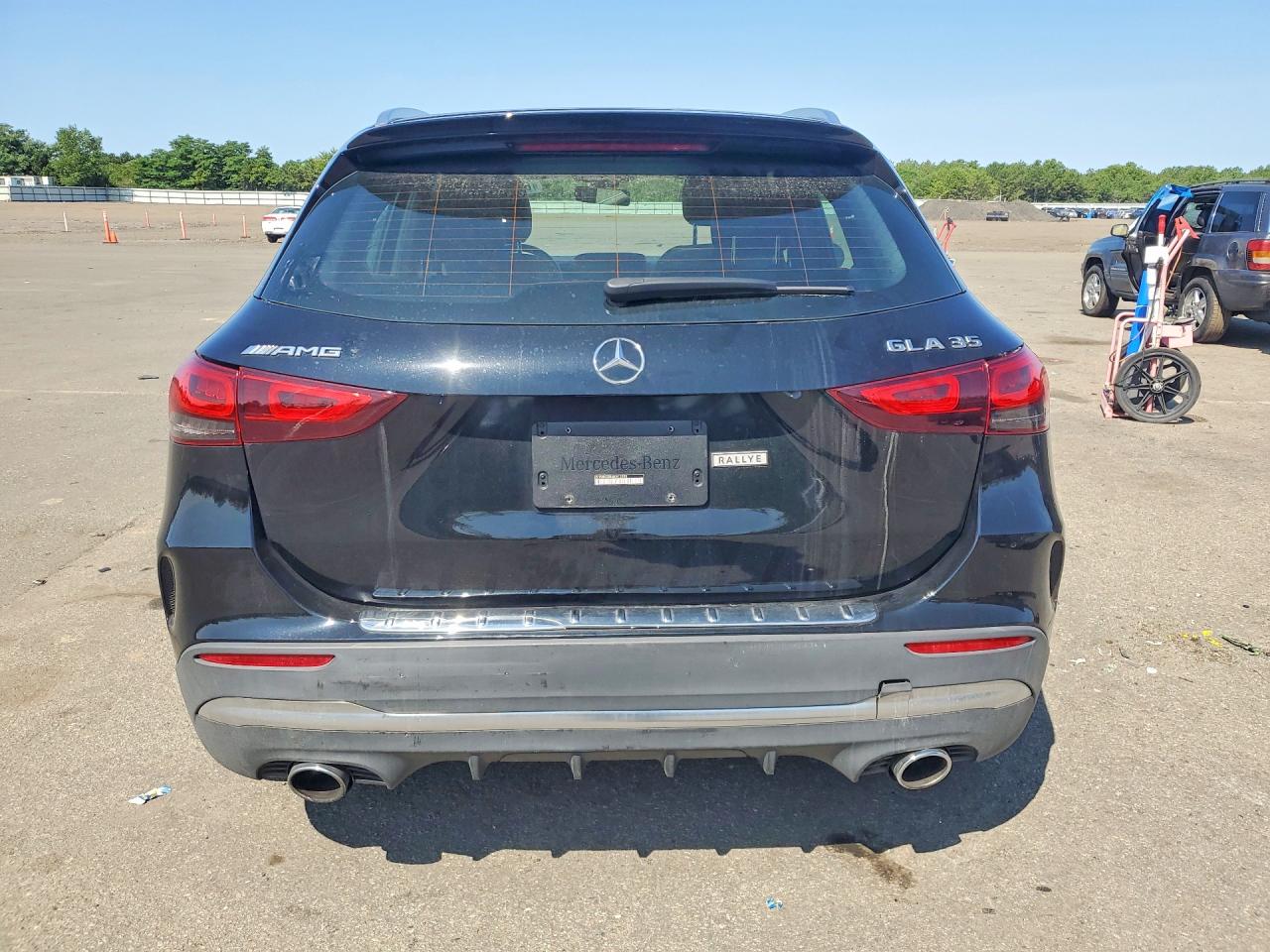 2022 MERCEDES-BENZ GLA-CLASS