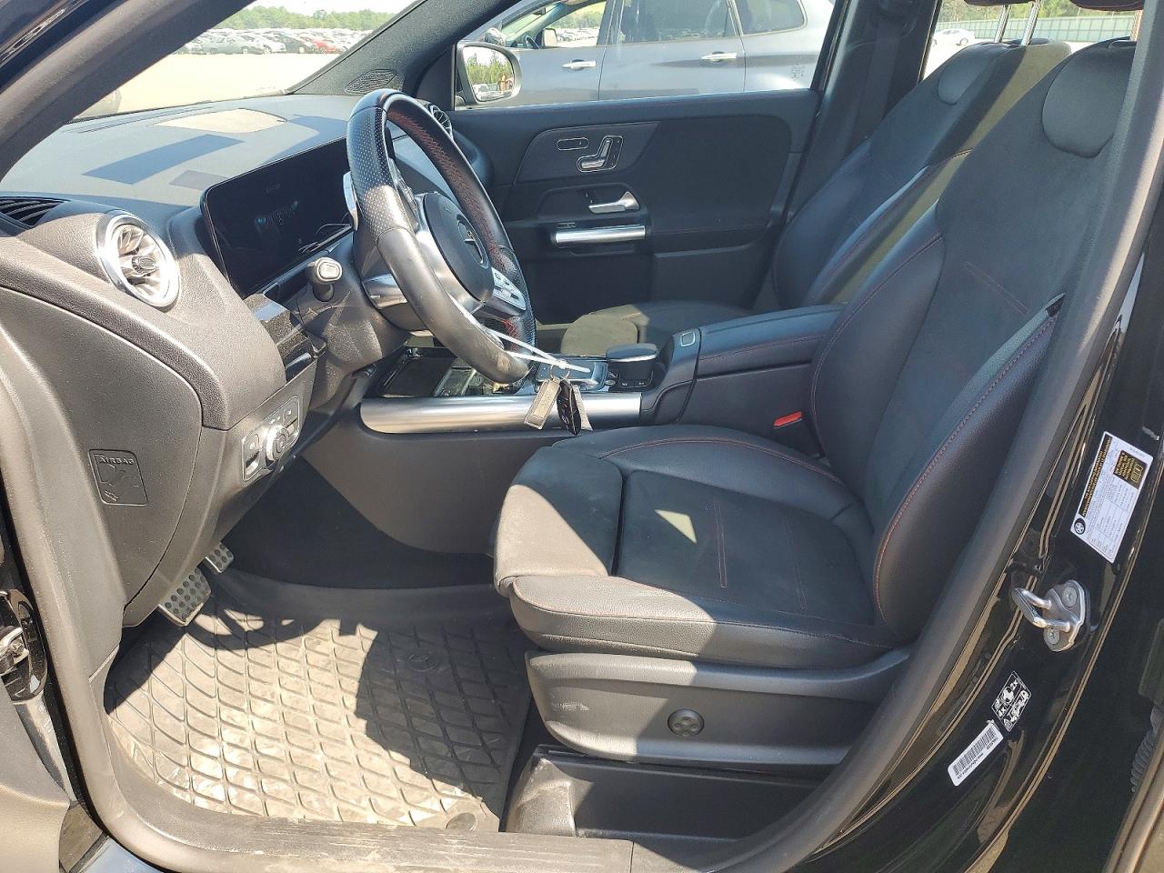 2022 MERCEDES-BENZ GLA-CLASS
