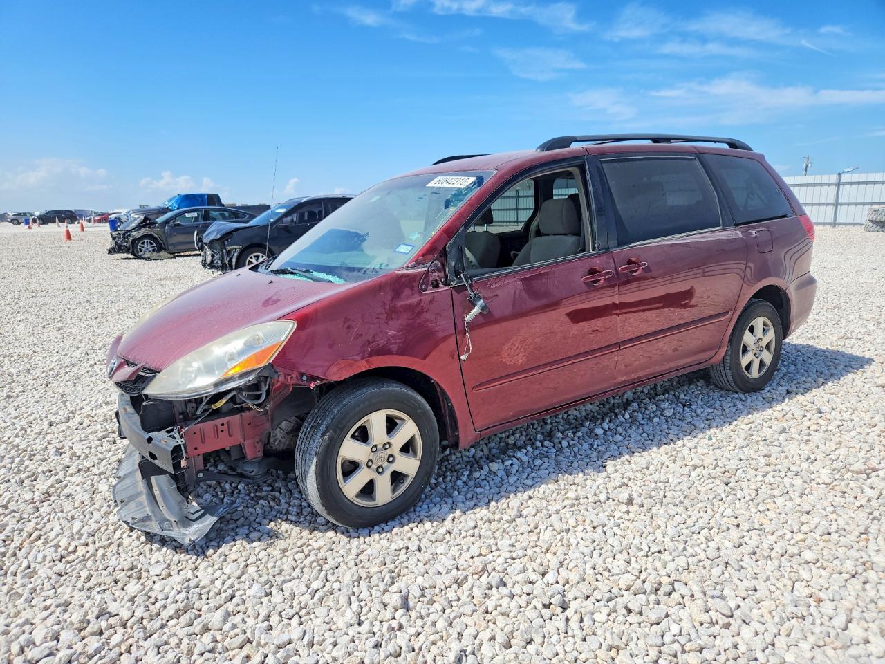 2010 TOYOTA SIENNA