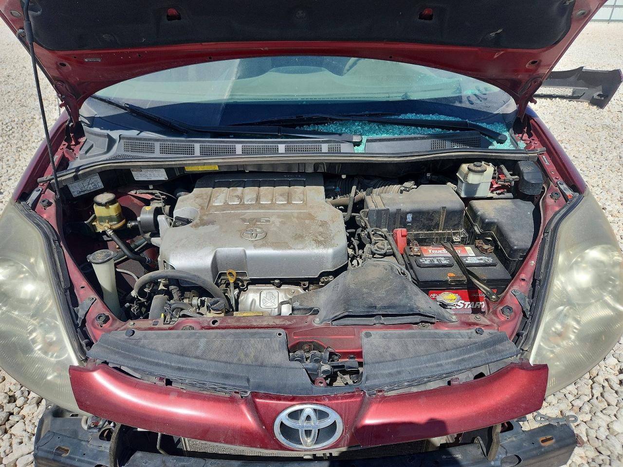 2010 TOYOTA SIENNA