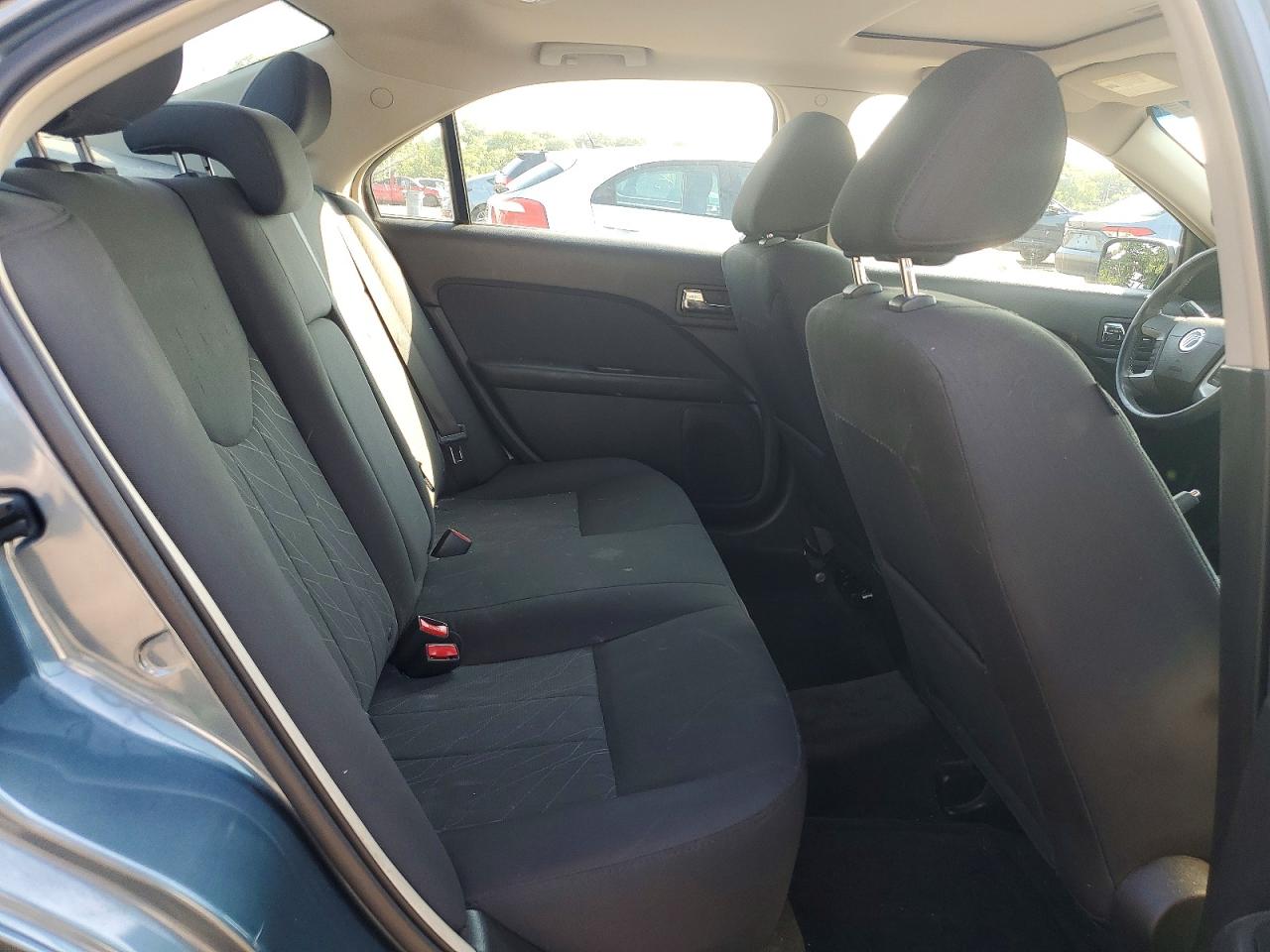 2011 MERCURY MILAN