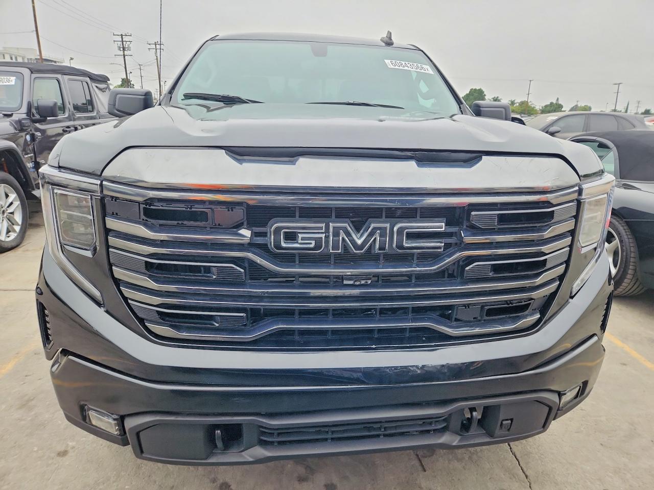 2023 GMC SIERRA