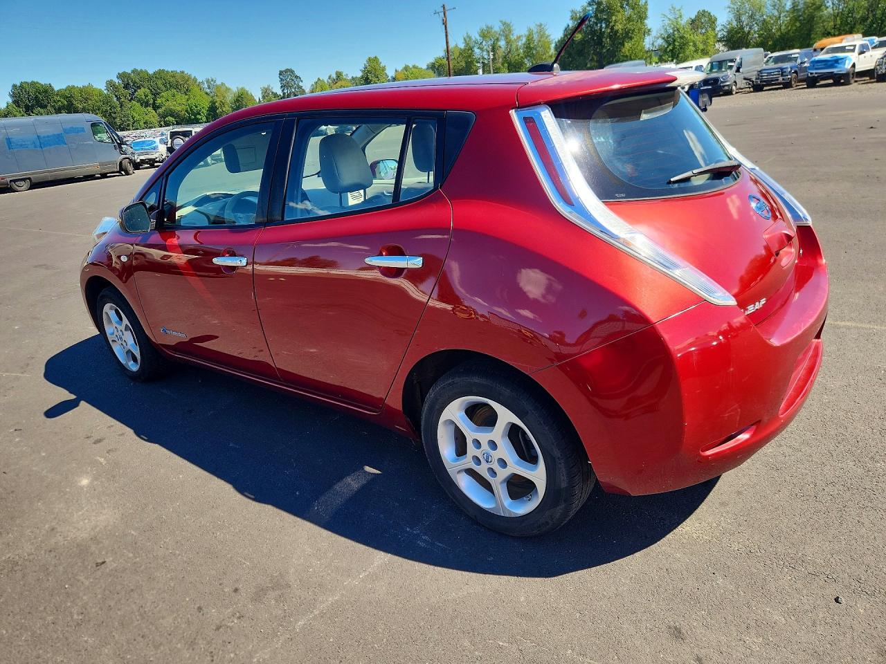 2011 NISSAN LEAF