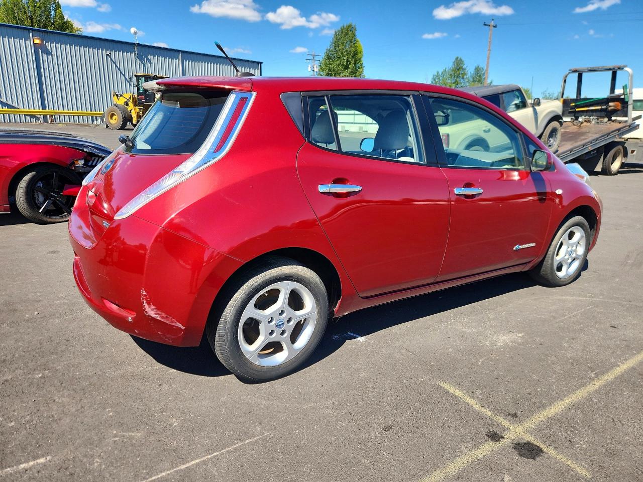 2011 NISSAN LEAF