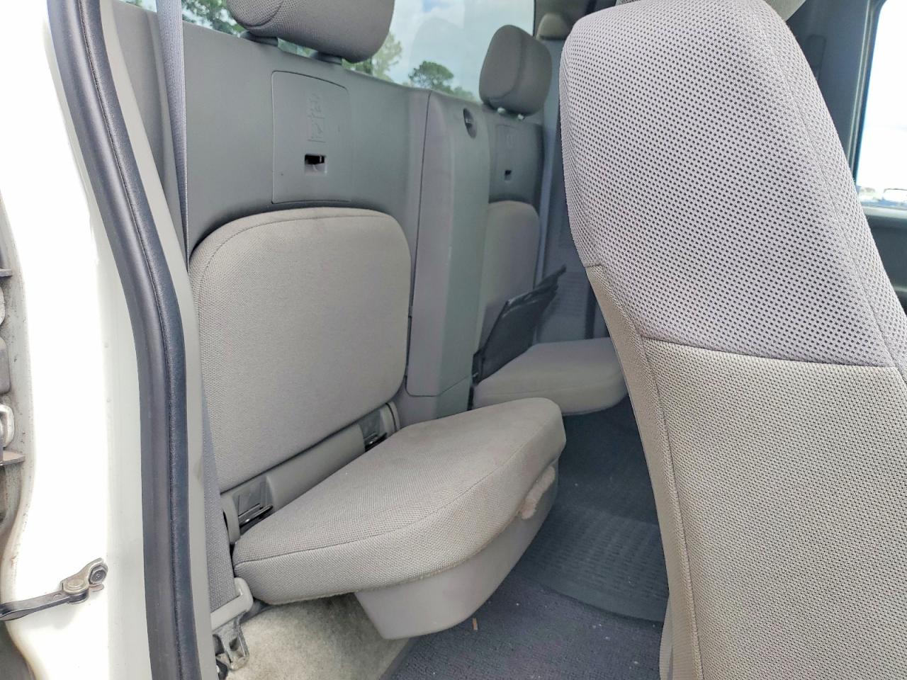 2018 NISSAN FRONTIER