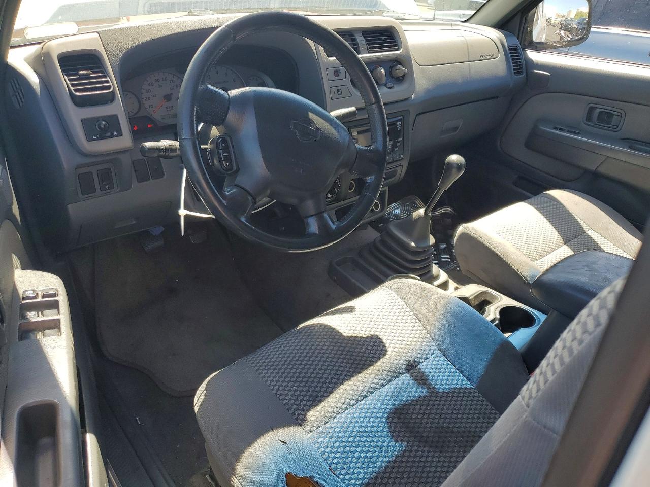 2001 NISSAN FRONTIER