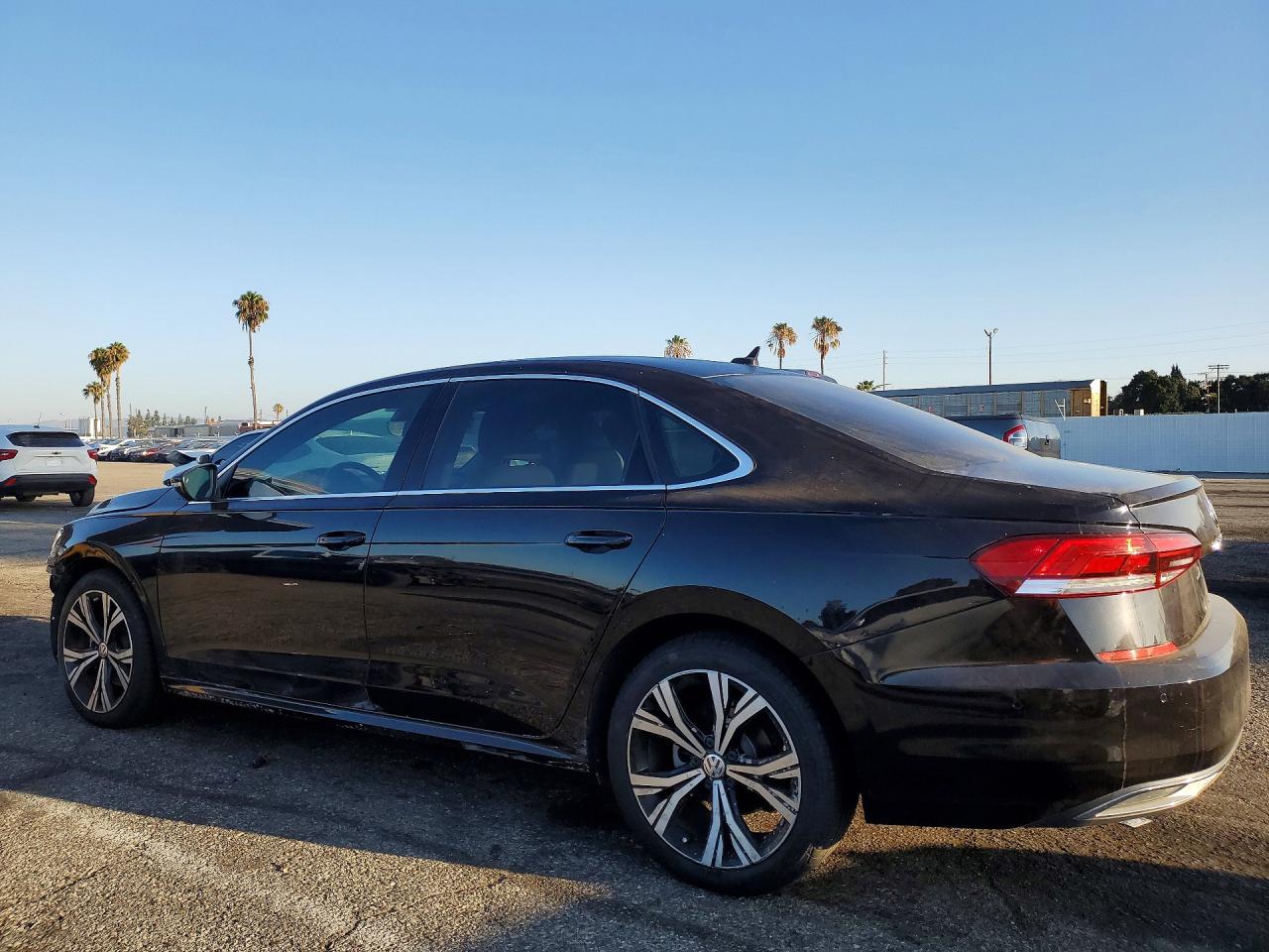 2020 VOLKSWAGEN PASSAT