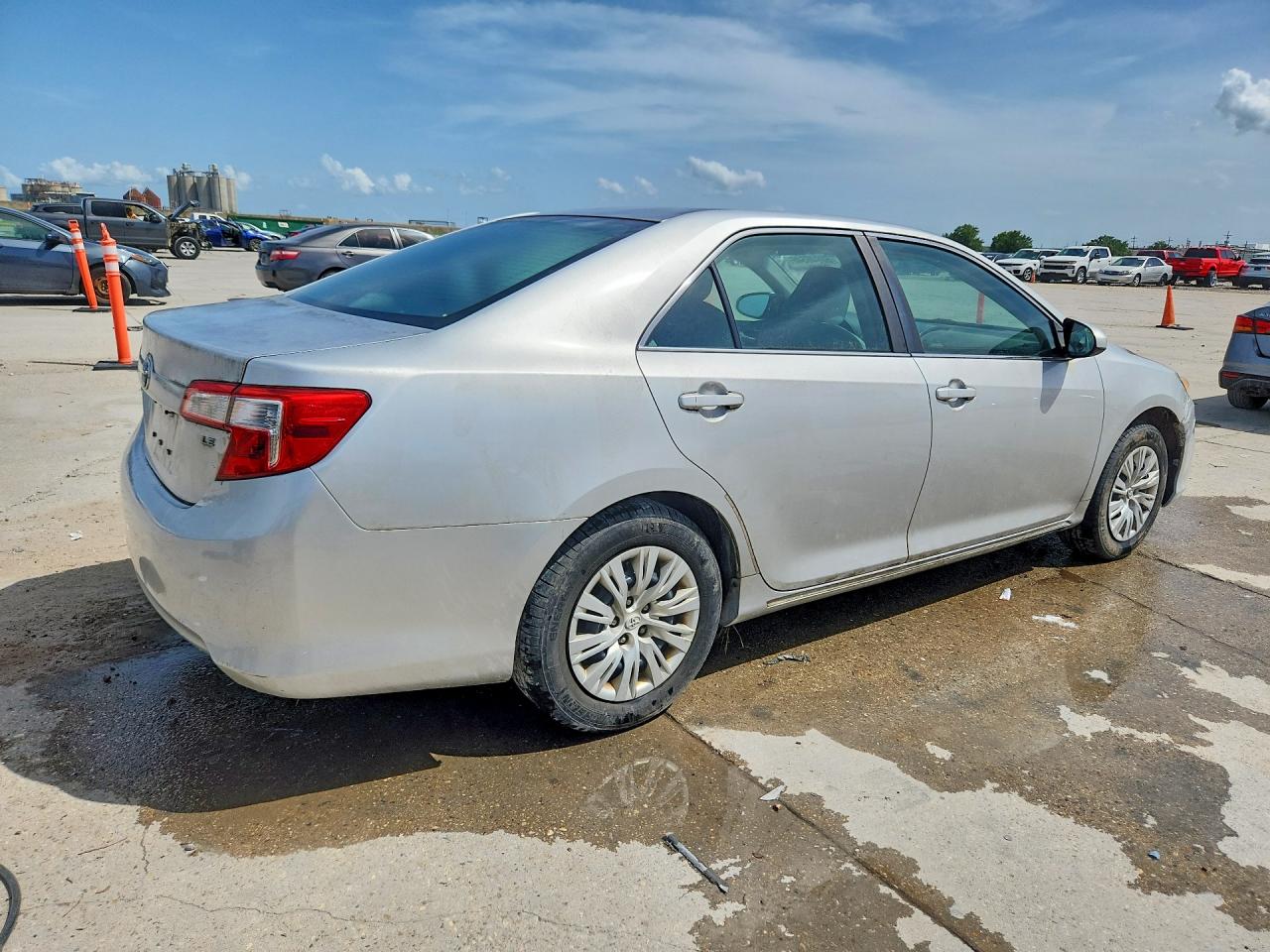 2014 TOYOTA CAMRY