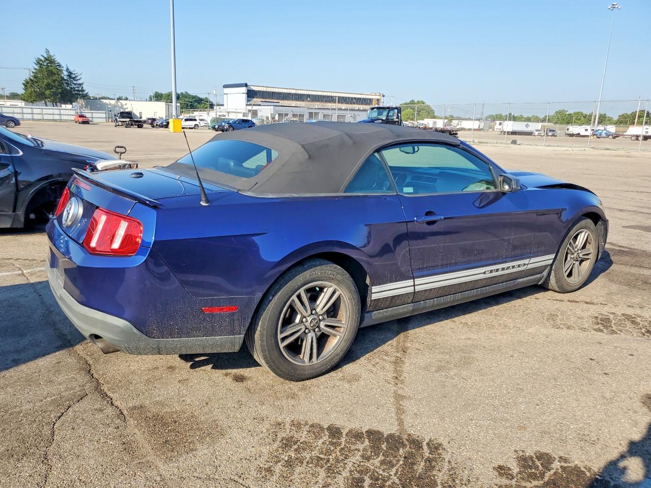 2010 FORD MUSTANG