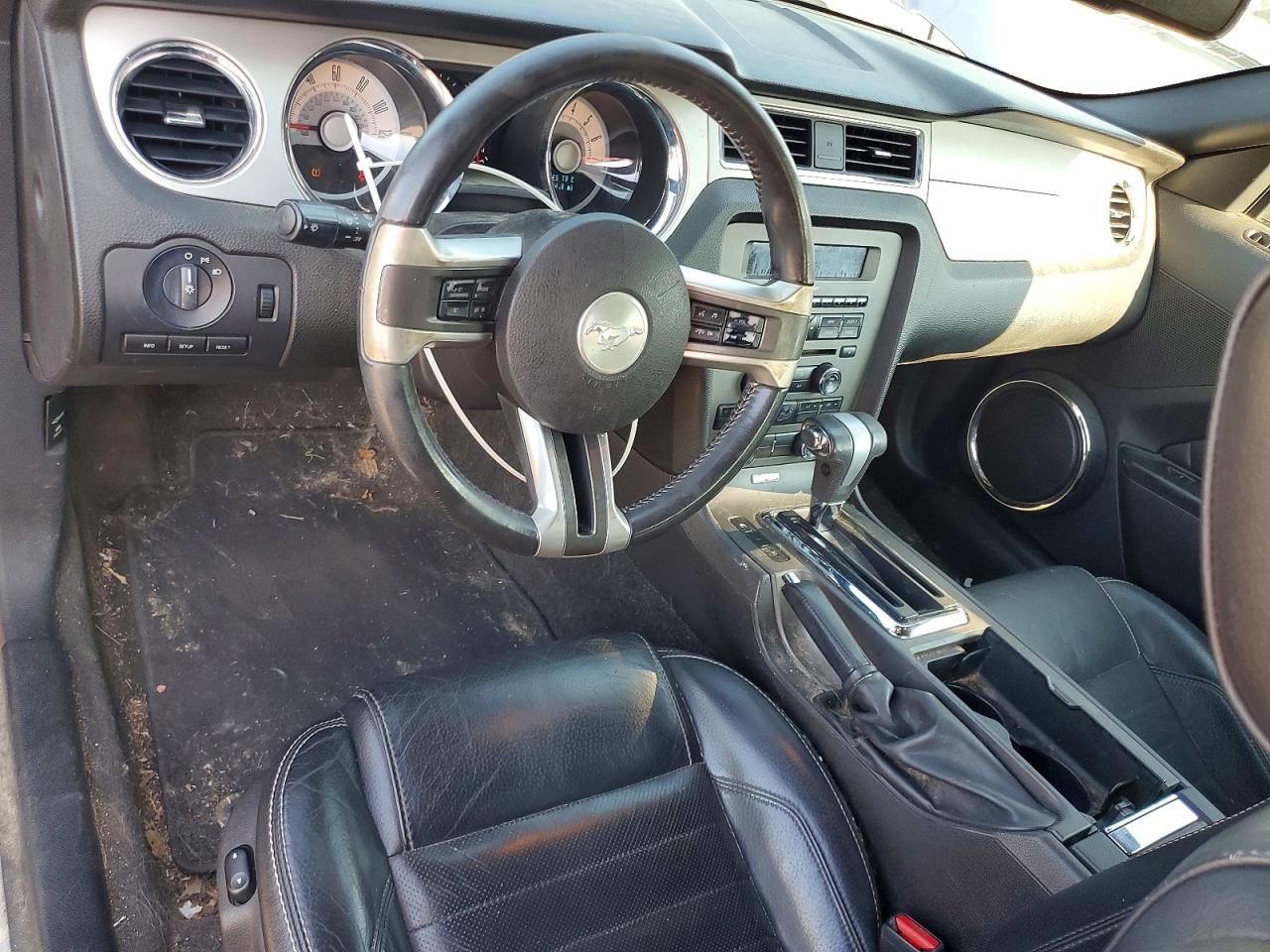 2010 FORD MUSTANG