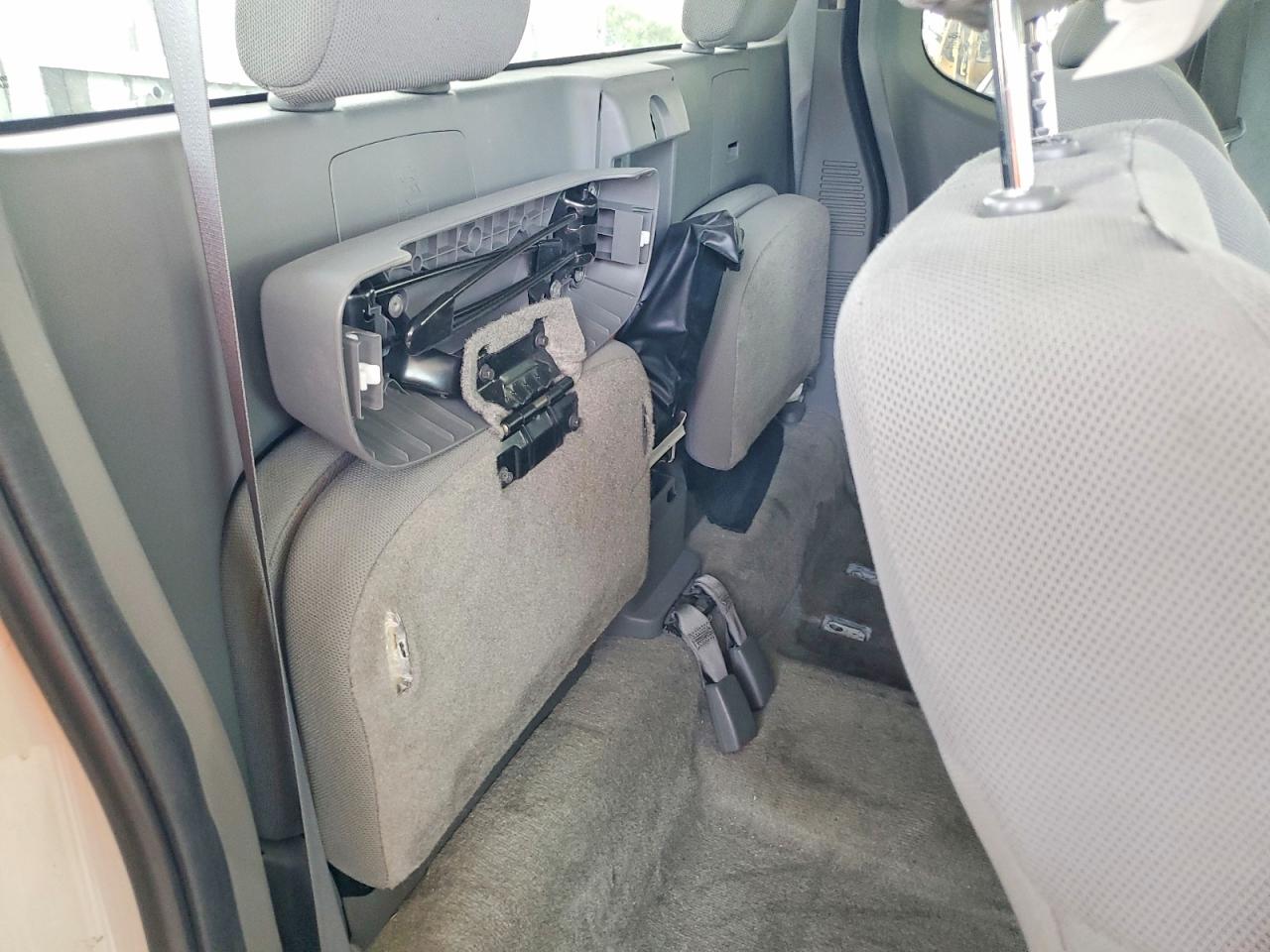 2018 NISSAN FRONTIER