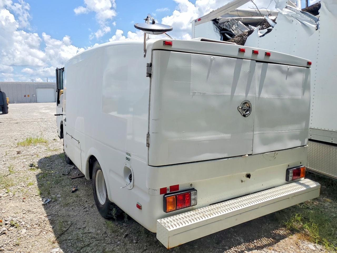 2007 ISUZU NPR