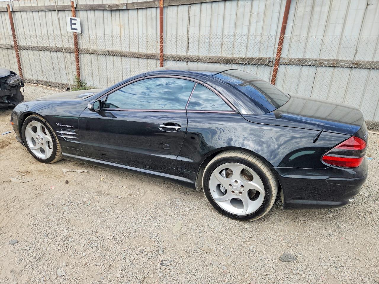 2004 MERCEDES-BENZ SL-CLASS