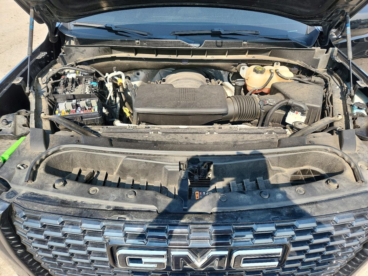 2023 GMC YUKON