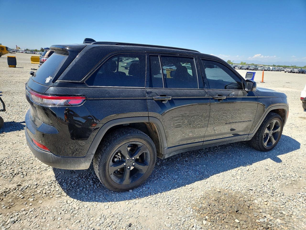 2022 JEEP CHEROKEE