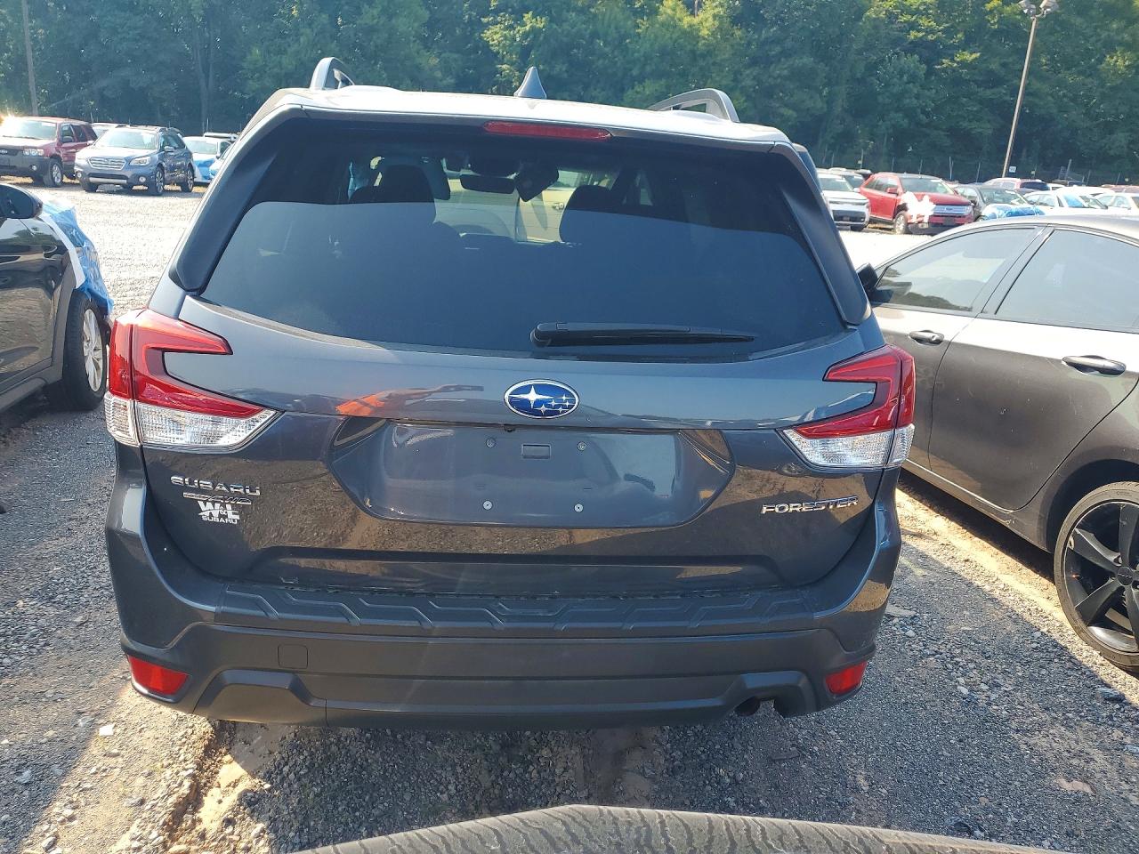 2020 SUBARU FORESTER