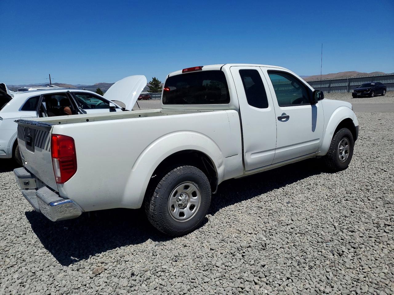 2015 NISSAN FRONTIER