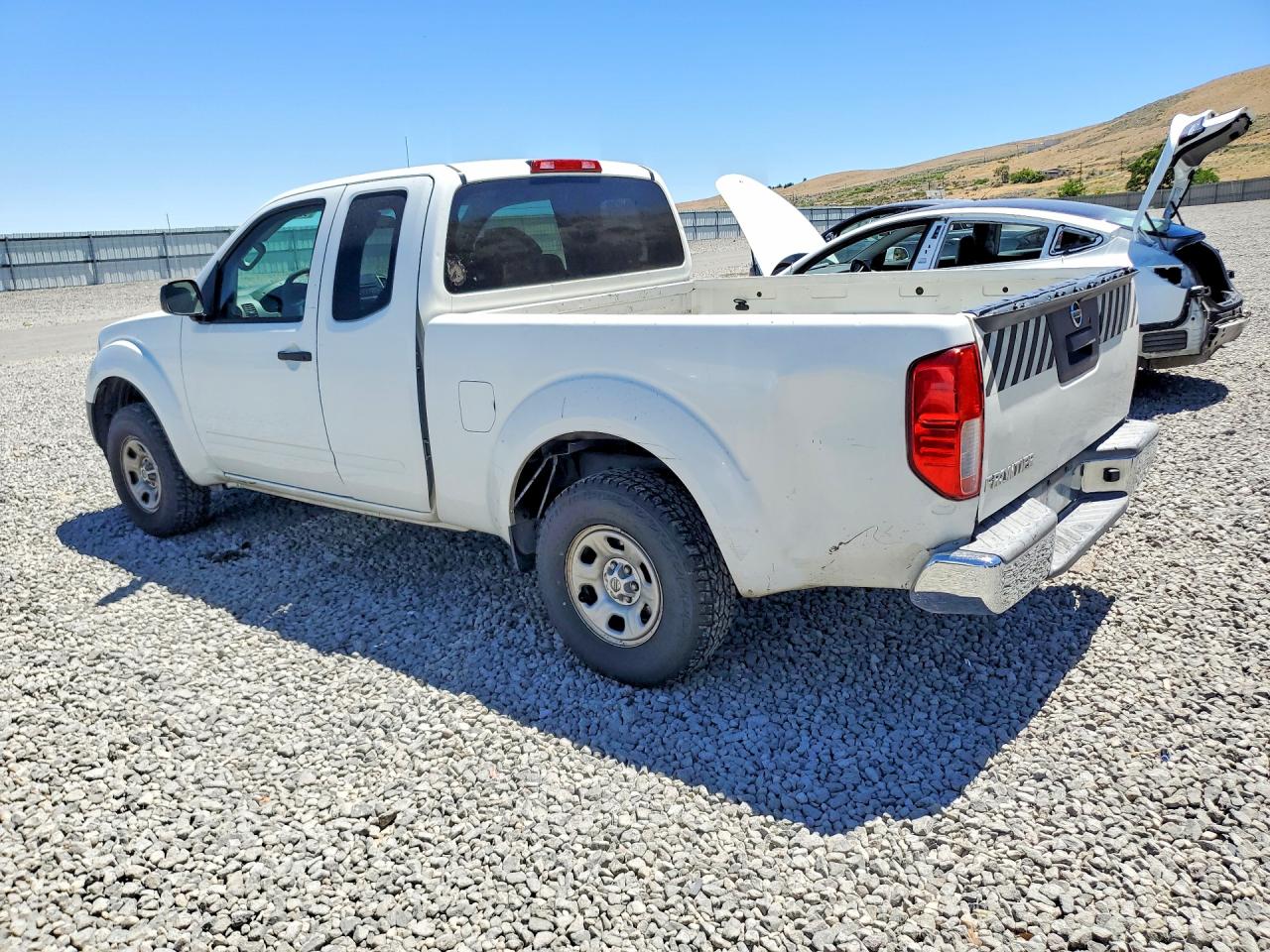 2015 NISSAN FRONTIER