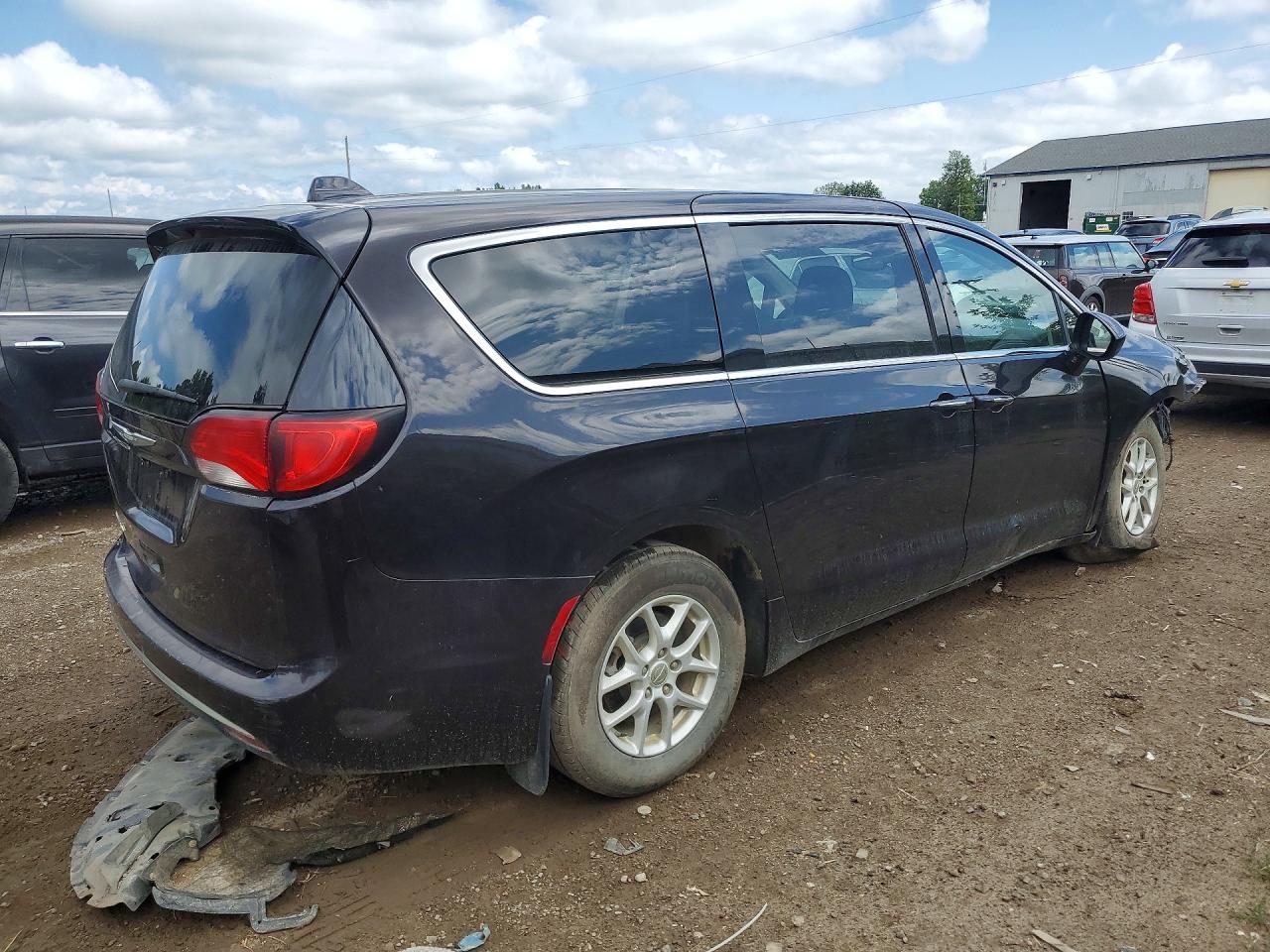 2017 CHRYSLER PACIFICA