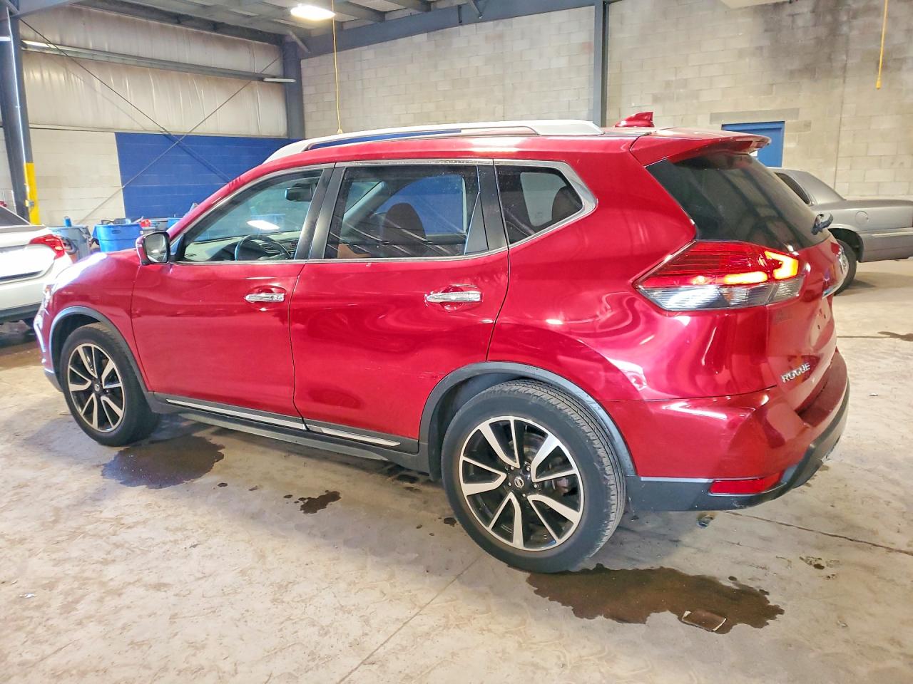 2017 NISSAN ROGUE