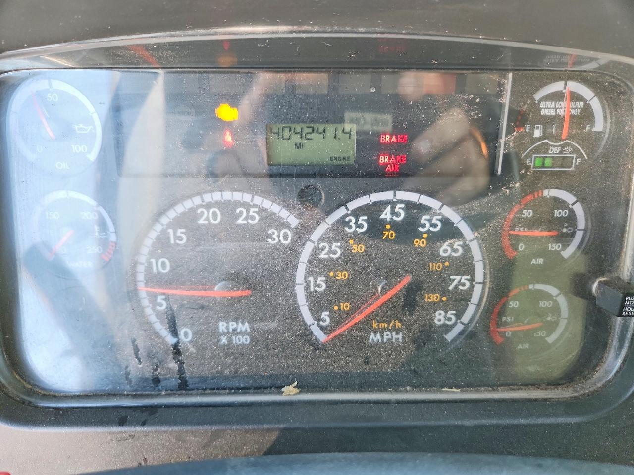 2014 FRHT - FREIGHTLINER M2 106 MED