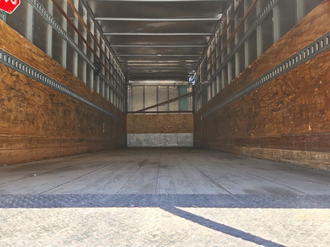 2014 FRHT - FREIGHTLINER M2 106 MED