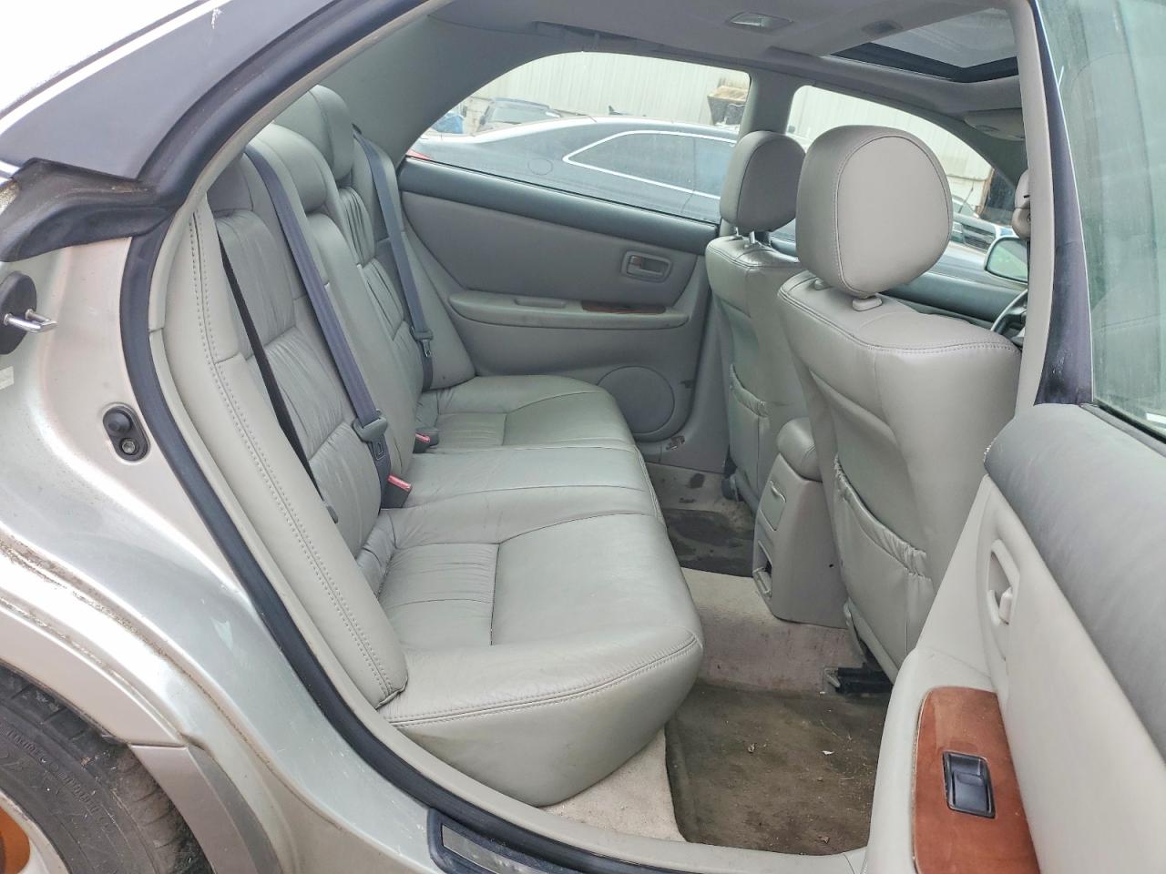 2001 LEXUS ES300