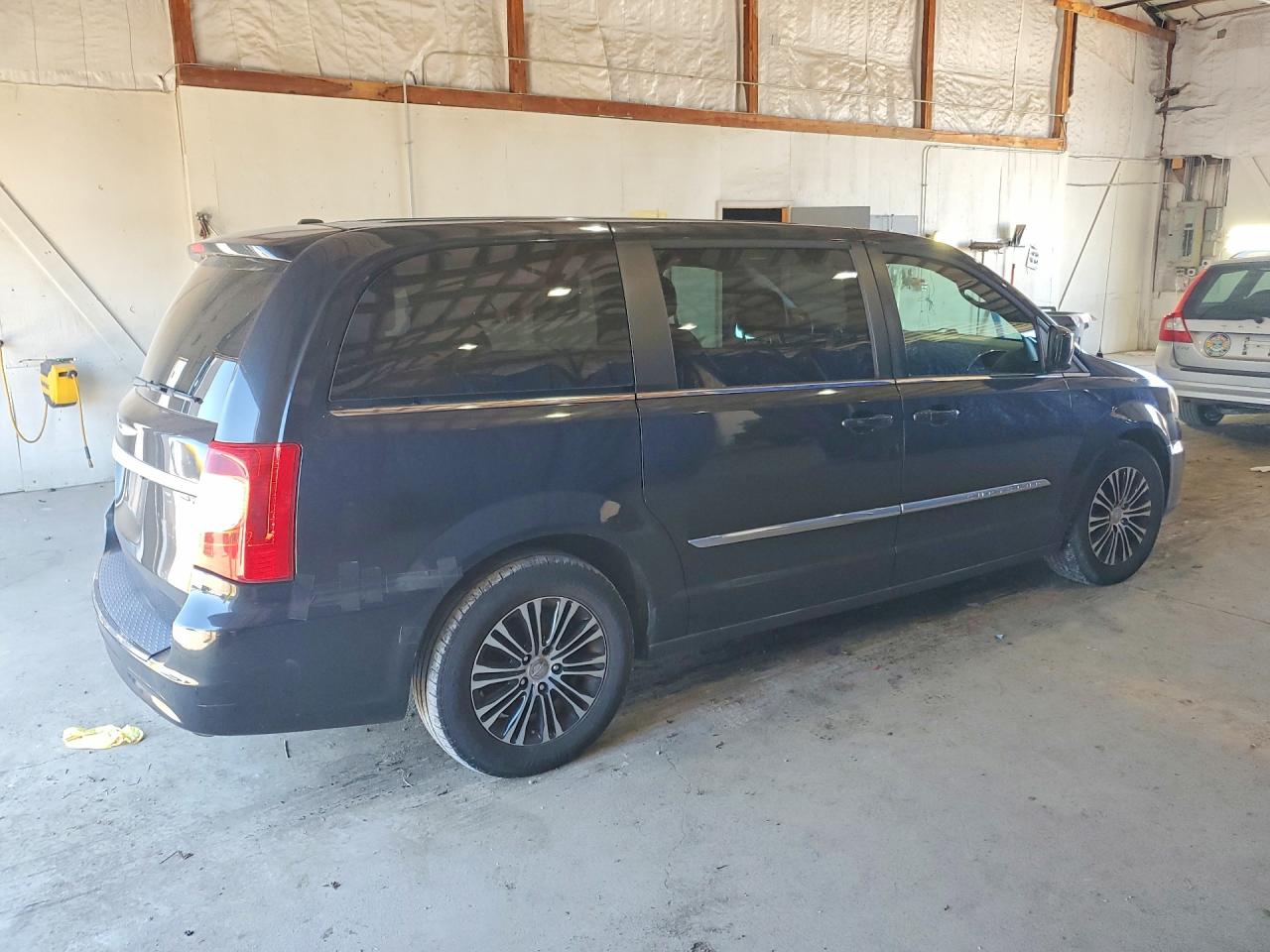 2014 CHRYSLER MINIVAN