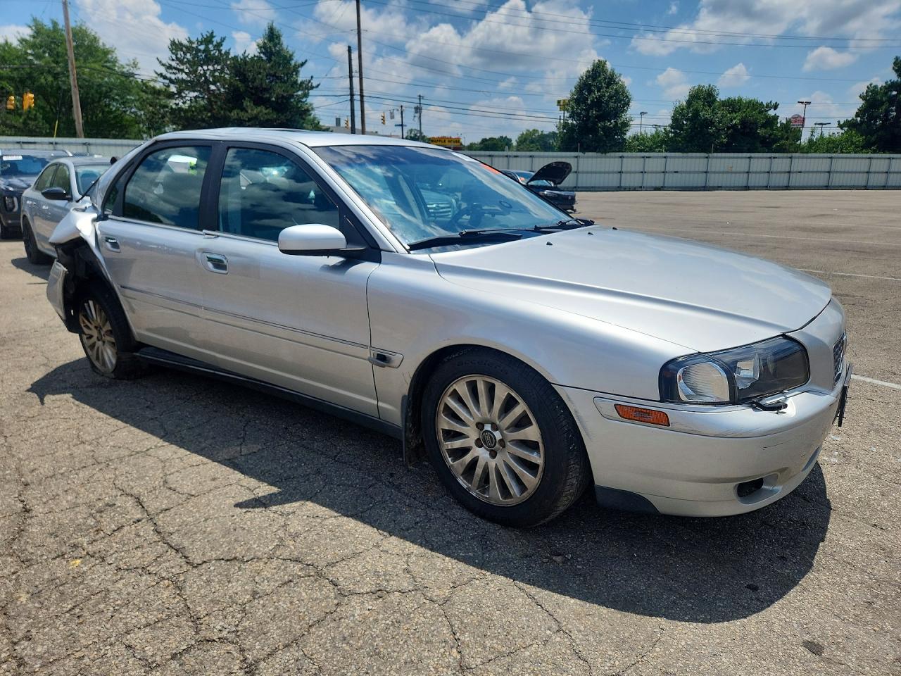 2004 VOLVO S80