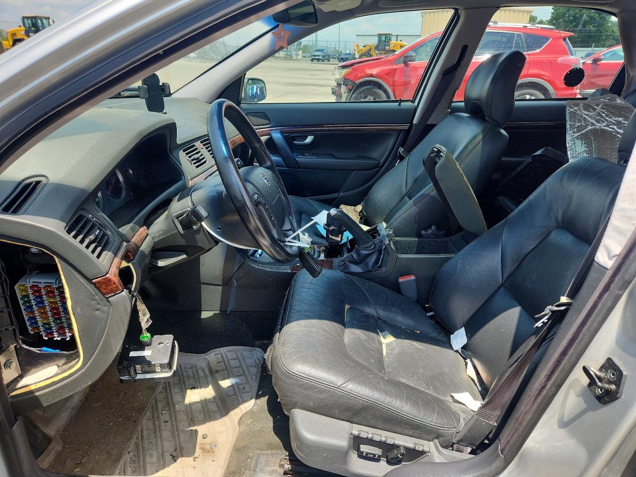 2004 VOLVO S80