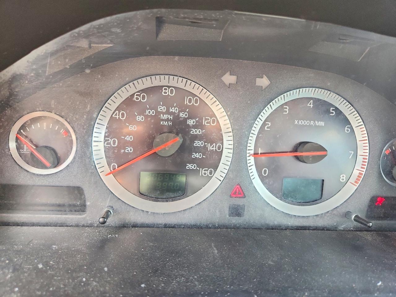 2004 VOLVO S80